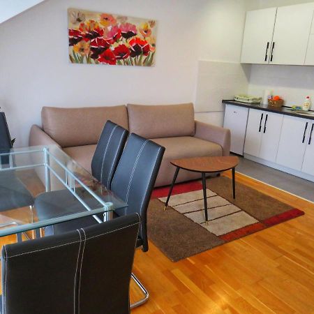 Apartments Neo Нови-Сад Экстерьер фото